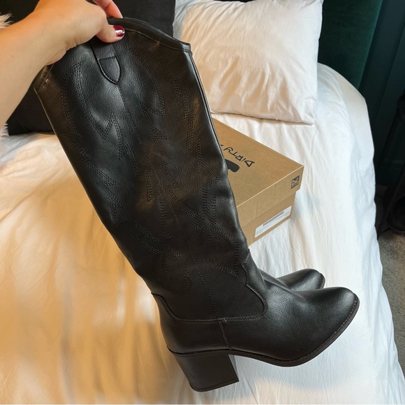 Chinese Laundry - Dirty Laundry - Upwind Western Boot in Black - Picture 7 of 14